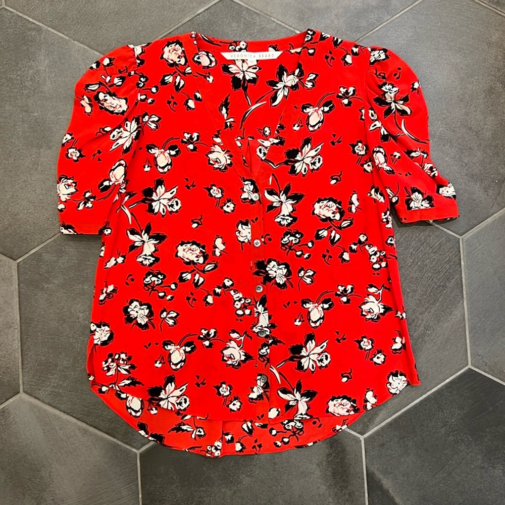 Veronica Beard 100% Silk Blouse. New condition